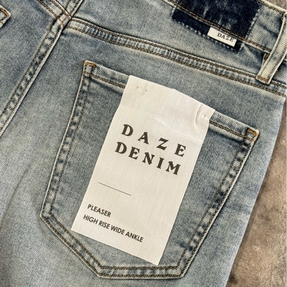 NWT Daze Denim Pleaser High Rise Wide Ankle - 30 - Picture 7 of 8